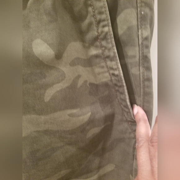 Aero Cameo Sweatpants - Picture 5 of 15